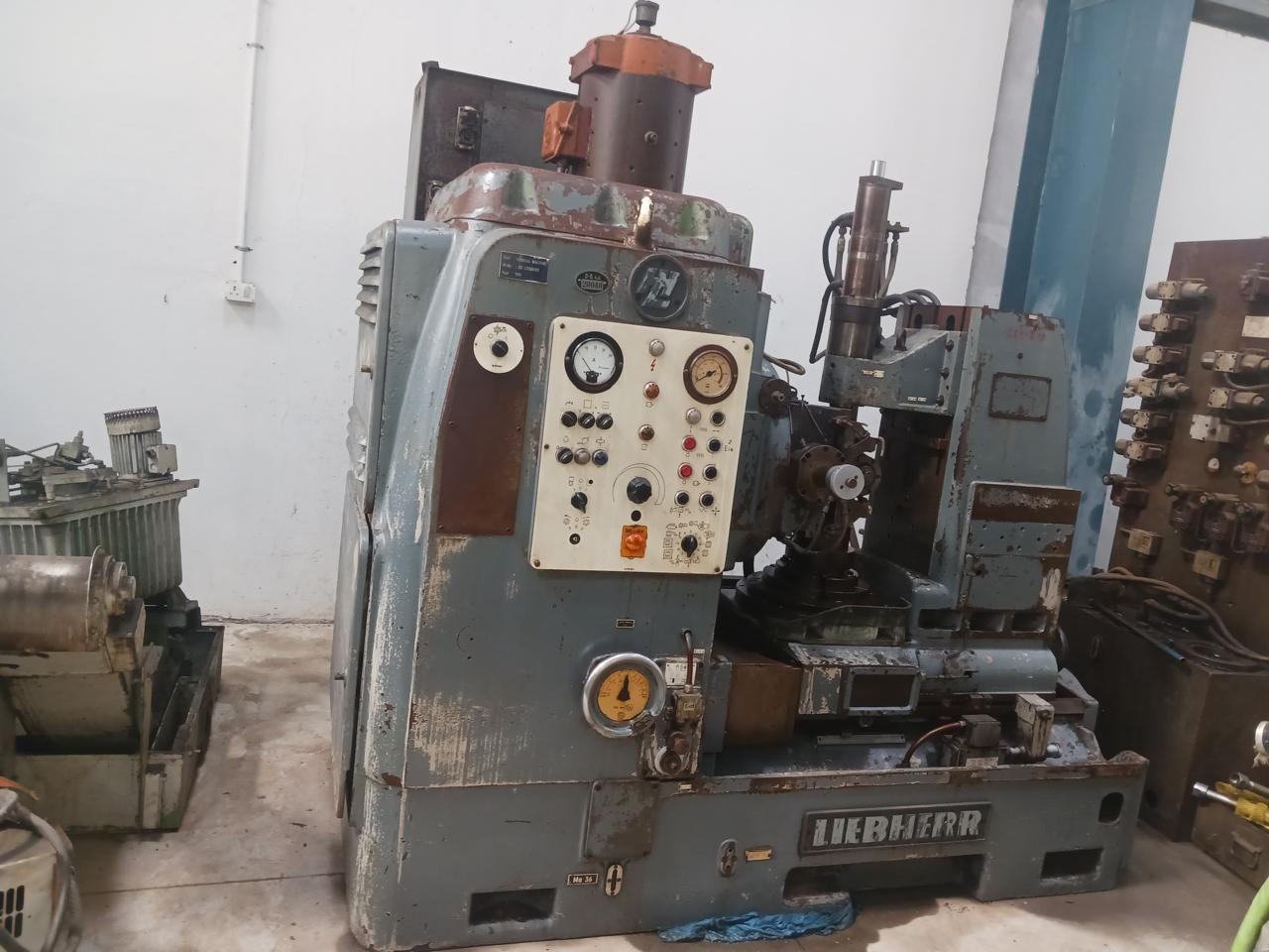 Liebherr 301 Gear Hobbing Machine