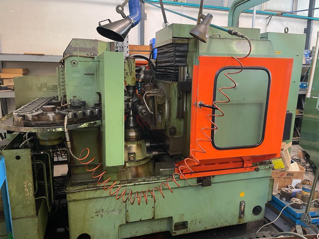 Staehely SH 250 Gear Hobbing Machine